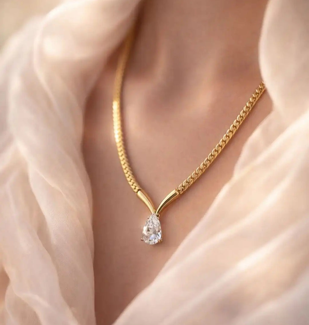 Emily Stone Golden Necklace